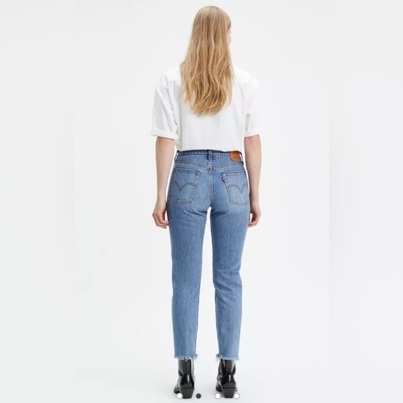 Levi’s wedgie fit jeans high rise tapered leg chewed hem size 27 - Picture 2 of 16